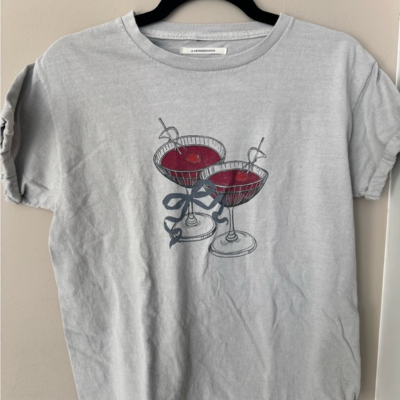 NWOT Anthropologie Tee with Cocktail Graphic - Picture 2 of 4